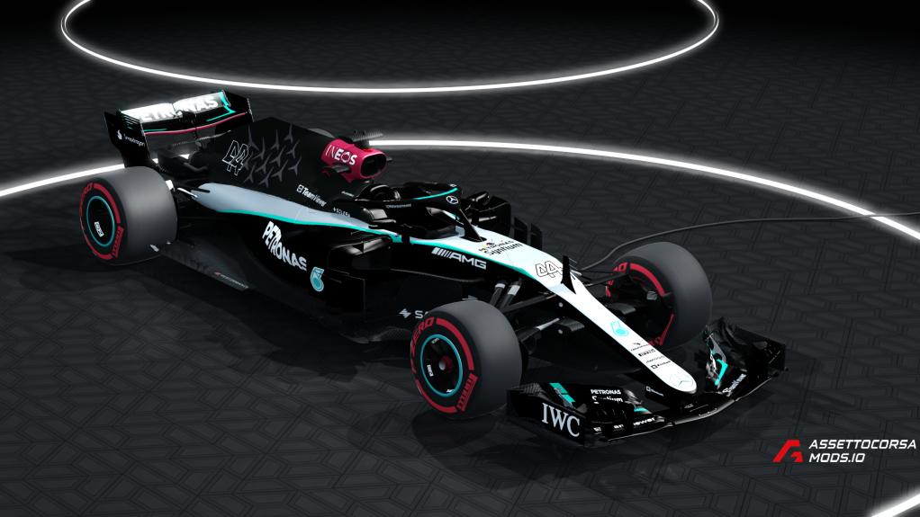 Mercedes AMG F1 W09 with the livery W15